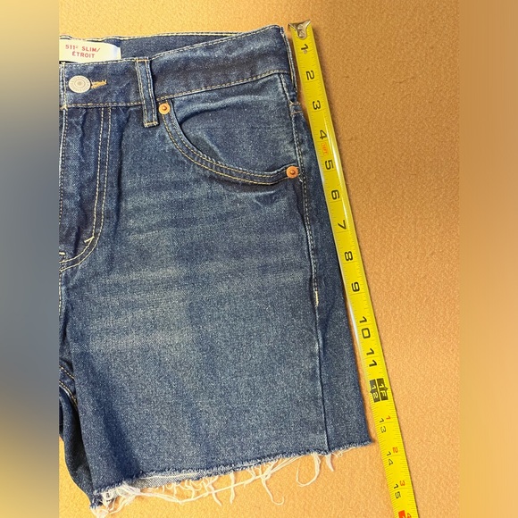 Levi’s 511 Slim Cutoff Jean Shorts Girls 16 Medium Distressed - Picture 10 of 10